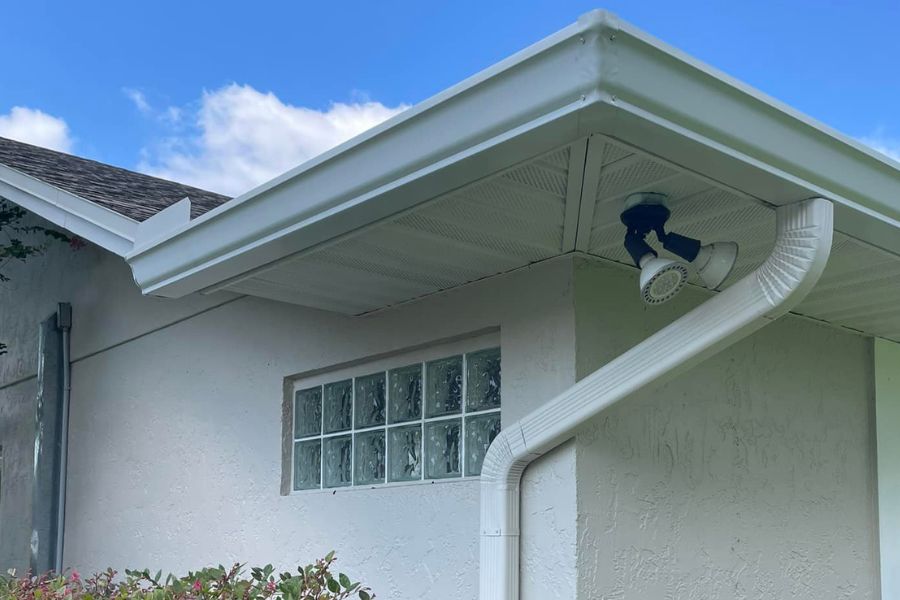 Beacon Square’s Gutter Experts—Seamless Installations, Repairs, and Guards